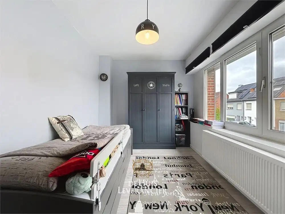 Ruimtelijke rijwoning met tuin en garage in de Altenawijk foto 27