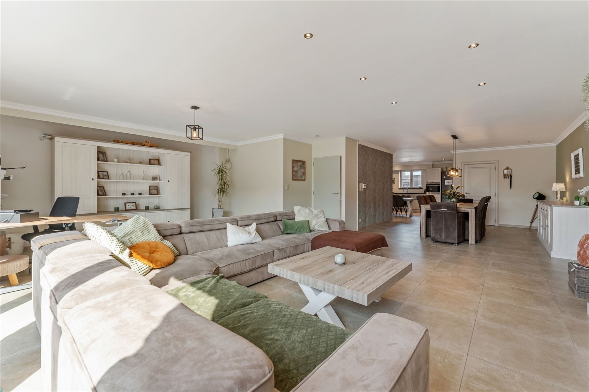 ZEER RUIM, ENERGIEZUINIGE WONING OP TOPLOCATIE! foto 4