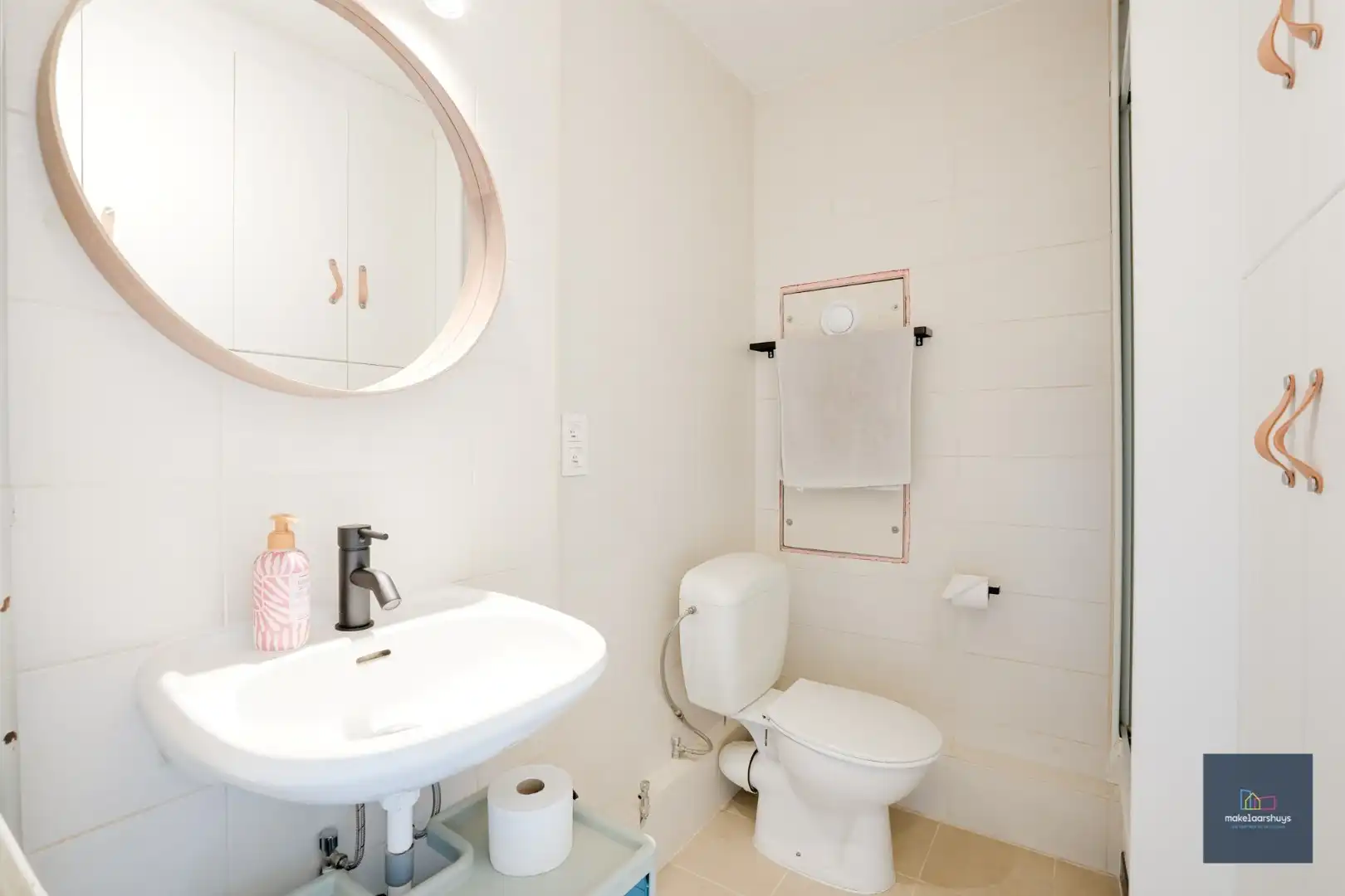 Topper ; instapklare studio met schitterend zicht  foto 9