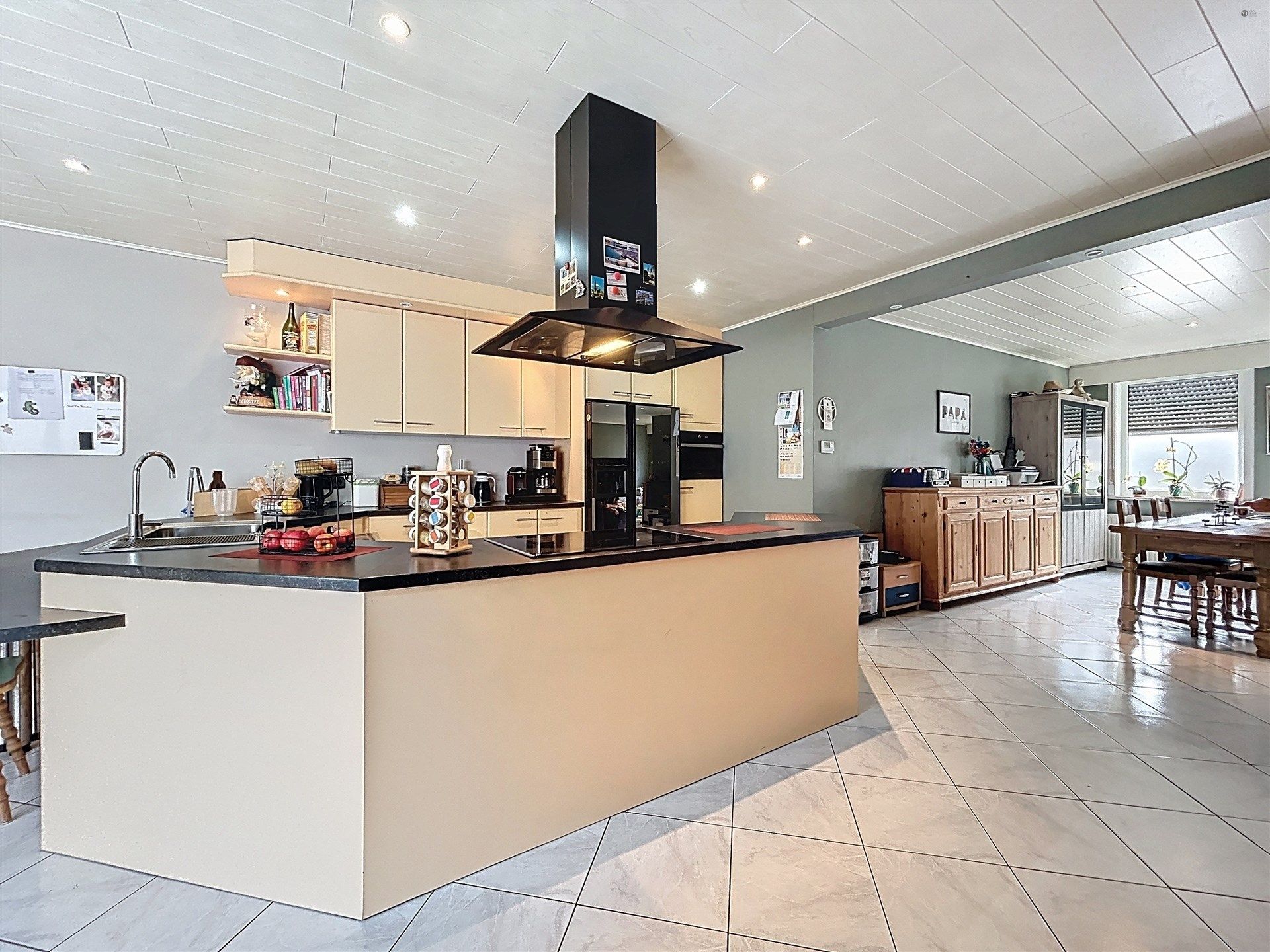 Instapklare gezinswoning met 3 slp en magazijn/garage (140m²) foto 2