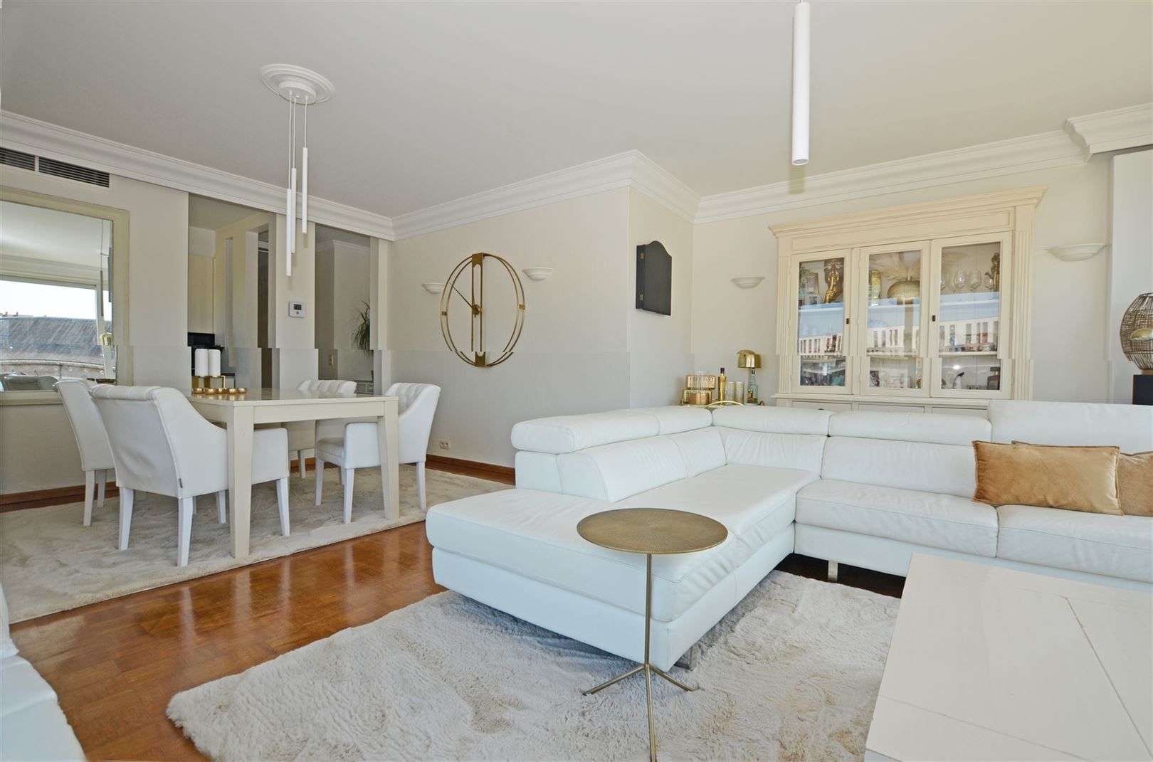 2-slaapkamerappartement met zicht op de jachthaven van Hasselt foto 5