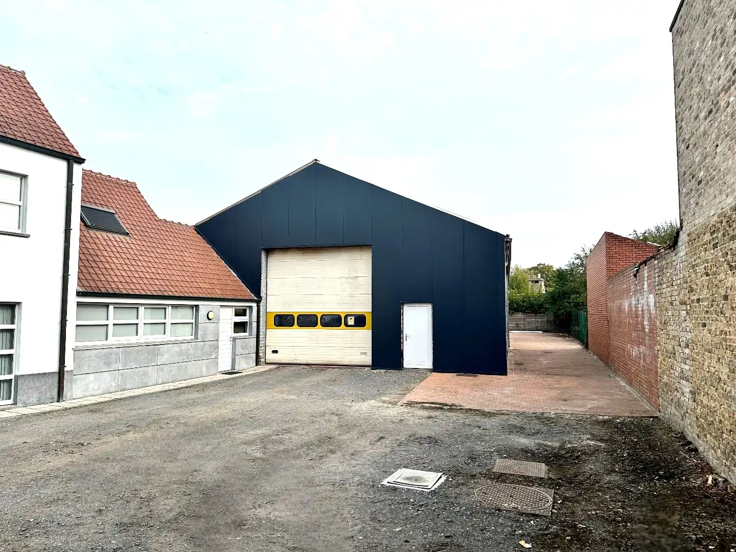 Loods/opslagruimte (250 m²), Torhout foto {{pictureIndex}}