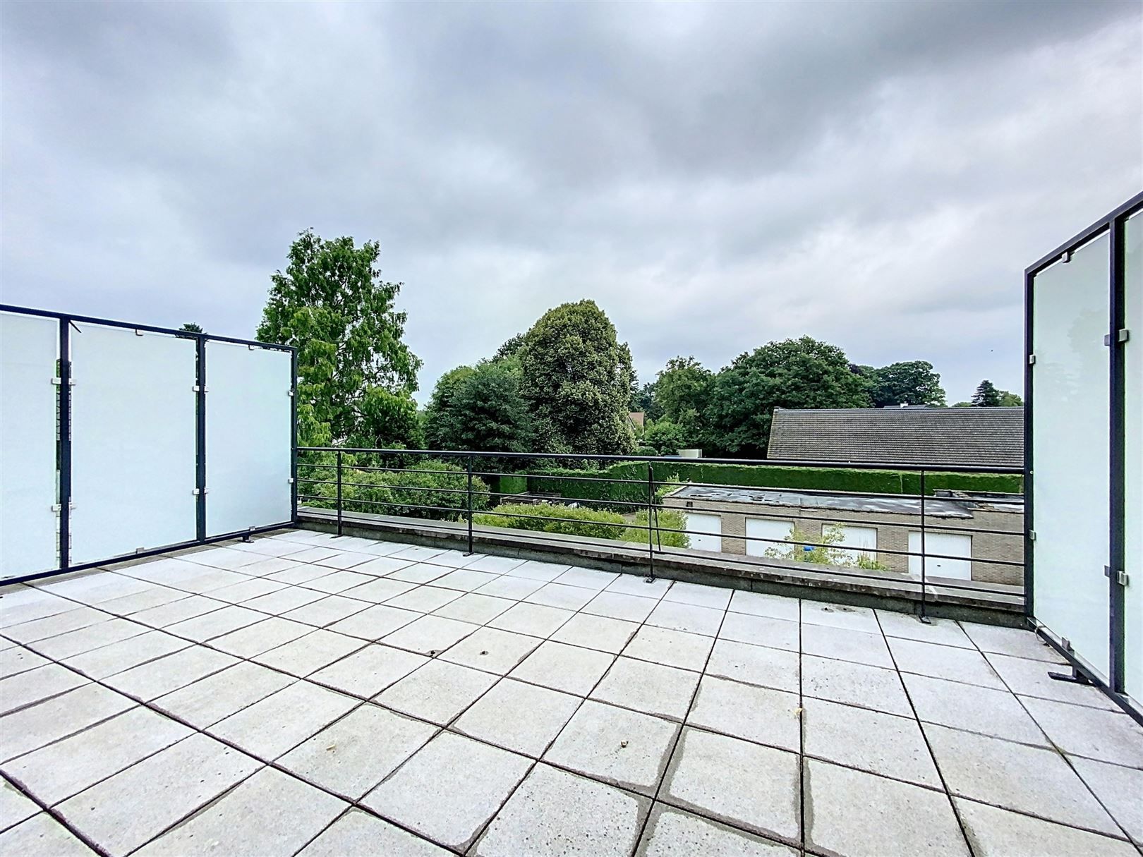 Duplexappartement met lift en terrassen nabij centrum Brasschaat  foto 7
