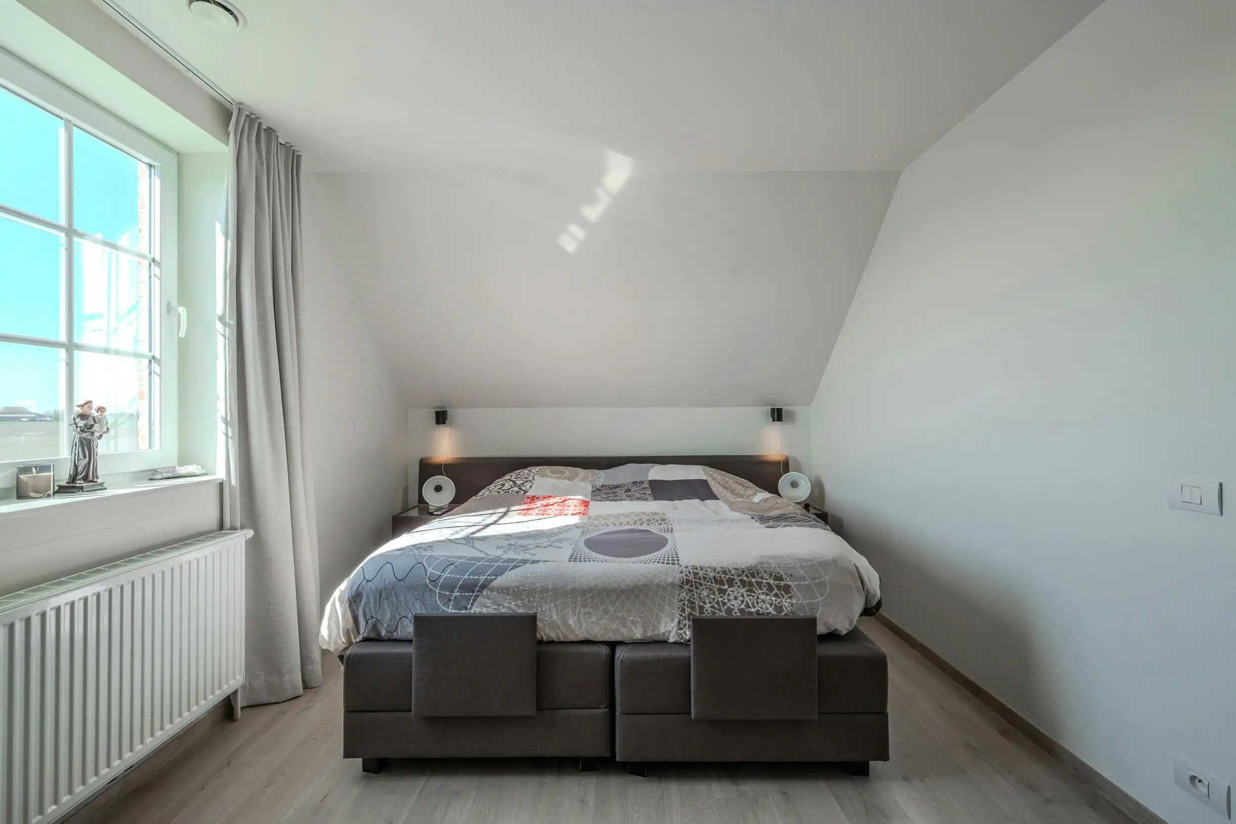 Prachtige woning met 3 slaapkamers en uniek open zicht! foto 22