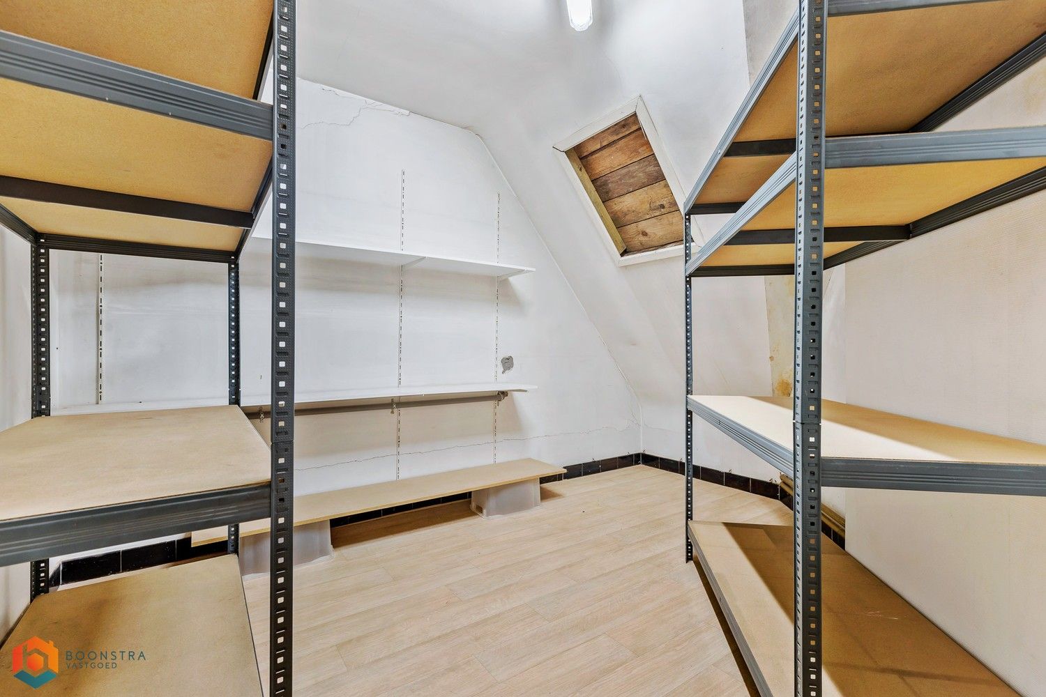 Handelspand op toplocatie met grote visibiliteit en veelzijdige mogelijkheden (1030m2) foto 26