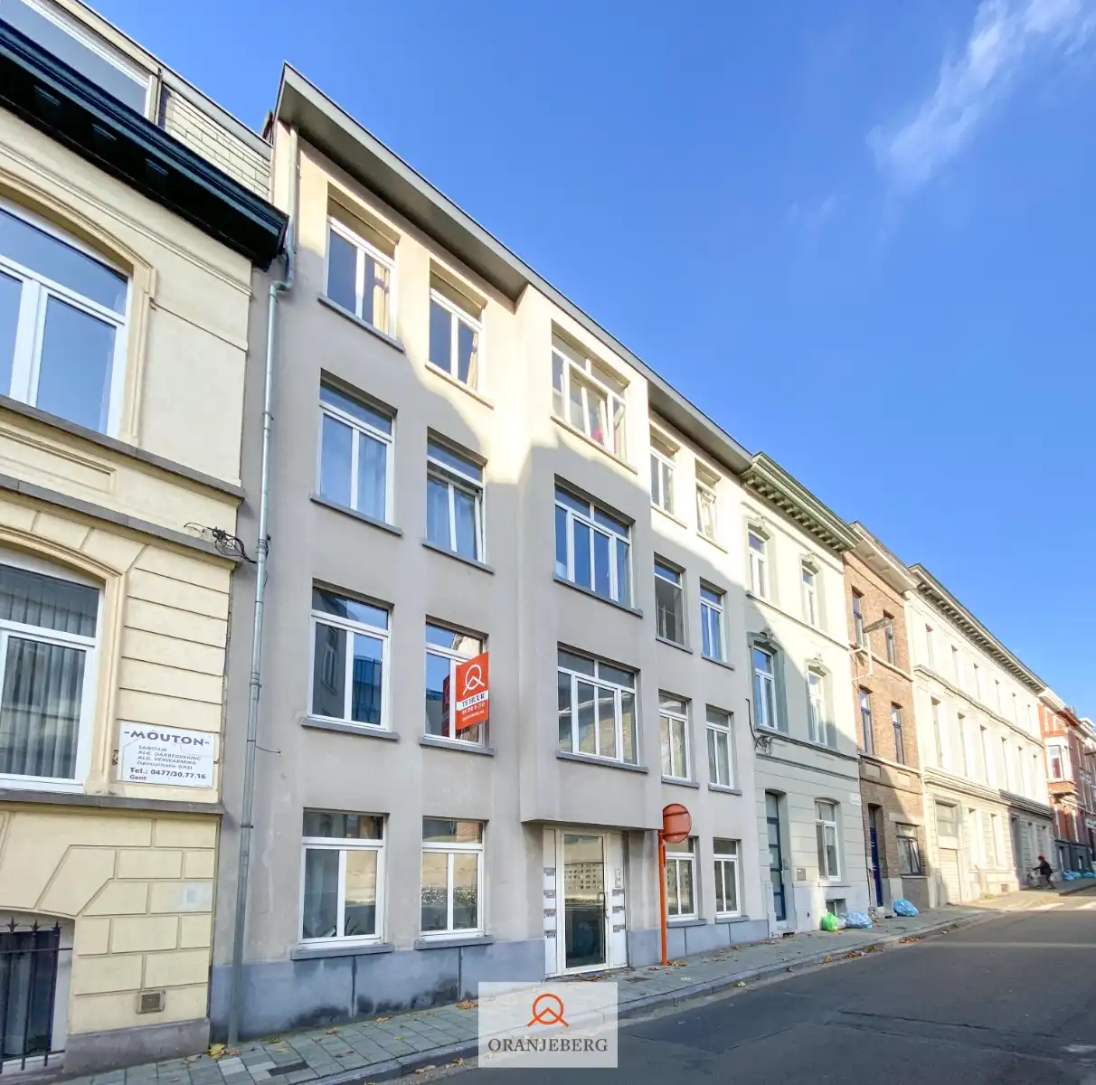 Modern 1- slpk appartement vlakbij Sint-Pietersplein foto 19