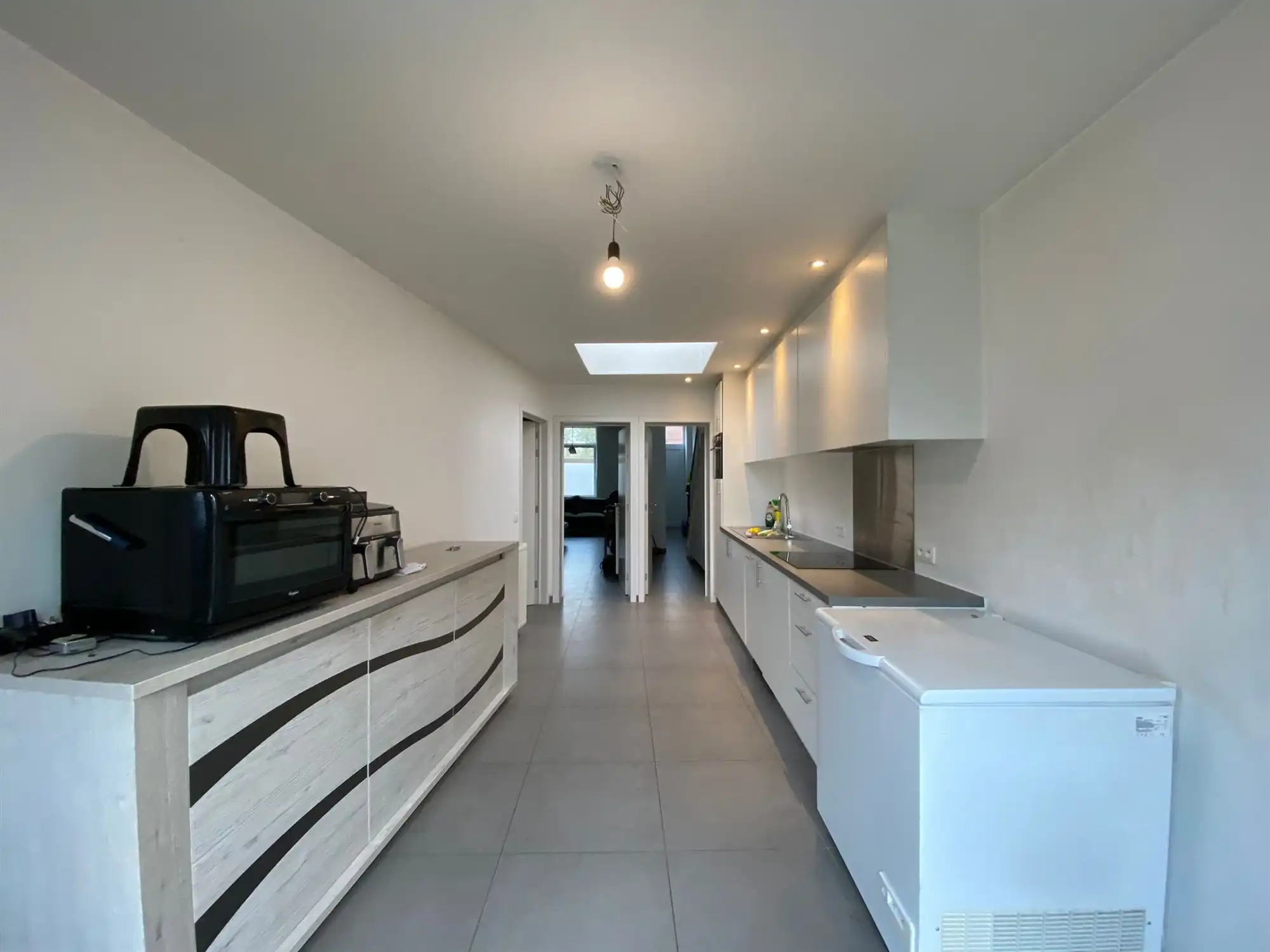 Ruime halfopen bebouwing  met 4 slaapkamers en garage foto 7