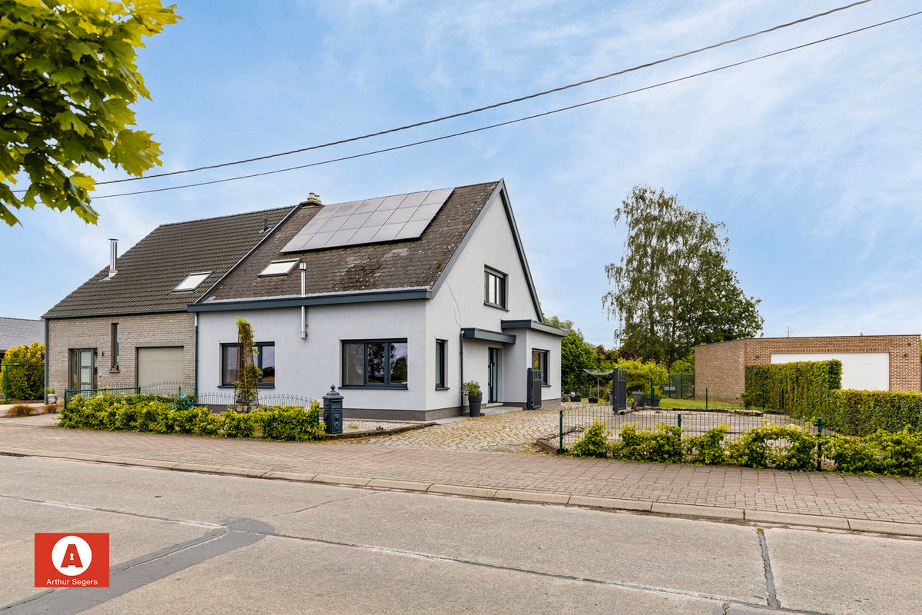 Centraal gelegen gezinswoning met 3 slaapkamers en tuin foto 1