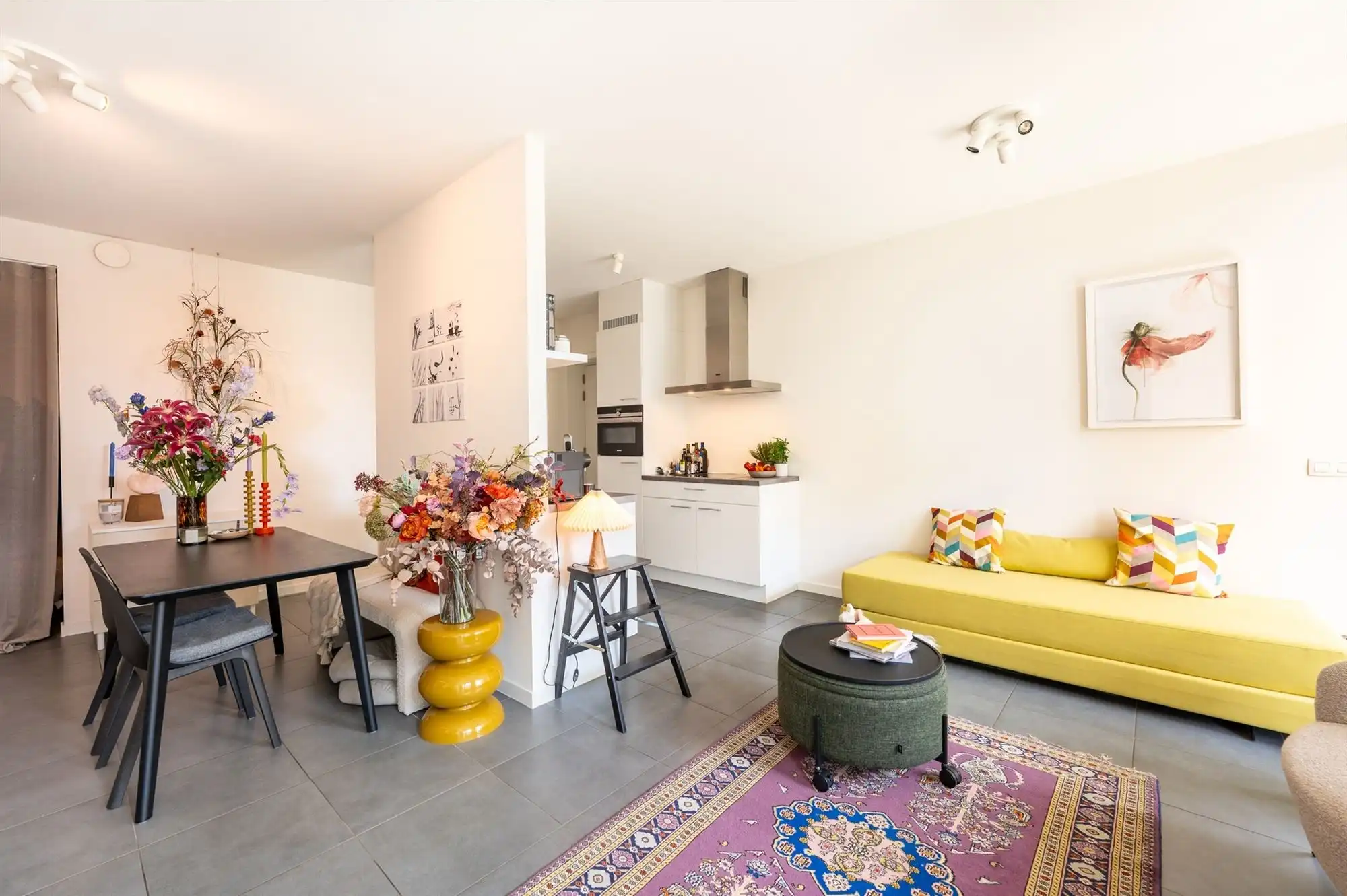 Nieuwbouw studio met ruim terras foto 3
