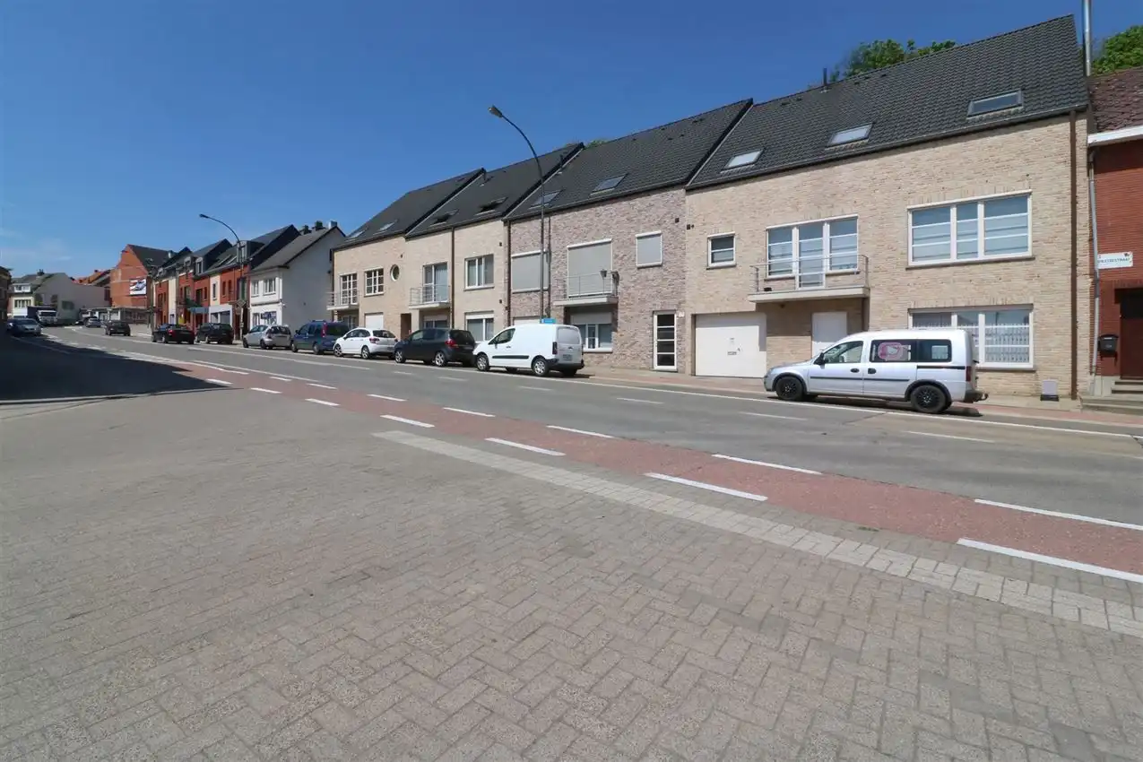 Gelijkvloers wonen met tuintje en autostaanplaats in centrum foto 31