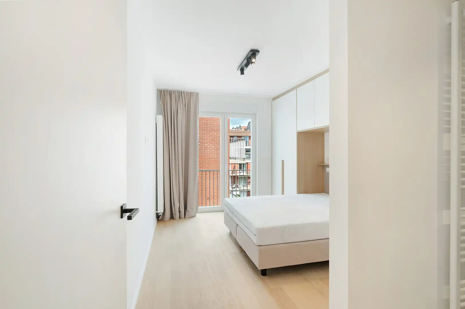 Zonnige penthouse met 3 slaapkamers en open zicht, nabij de Dumortierlaan. foto 17