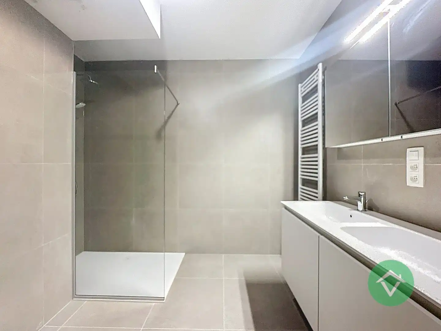 Nieuwbouwappartement met 2 slaapkamers en 2 terrassen in centrum Koekelare  foto 19