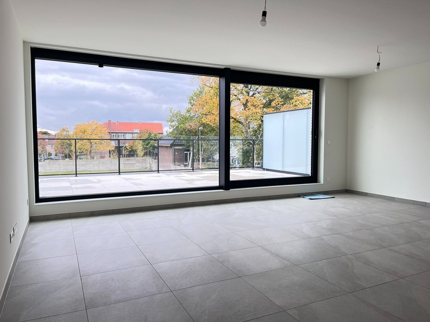 Nieuwbouw appartement met twee slaapkamers en ruim terras foto 3
