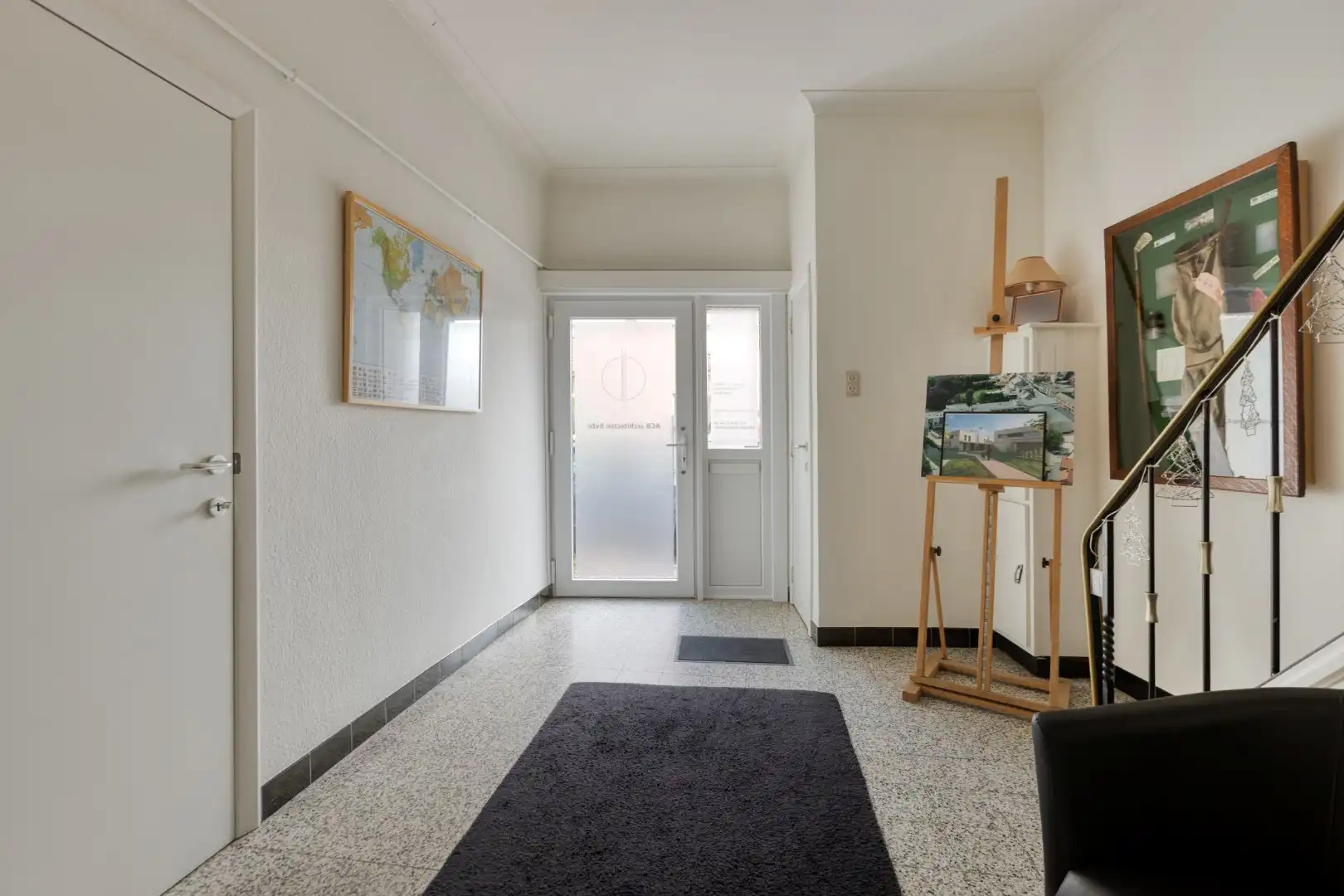 Ruim ingedeelde woning met oa 3 slpks op een gunstige locatie in het centrum foto 25