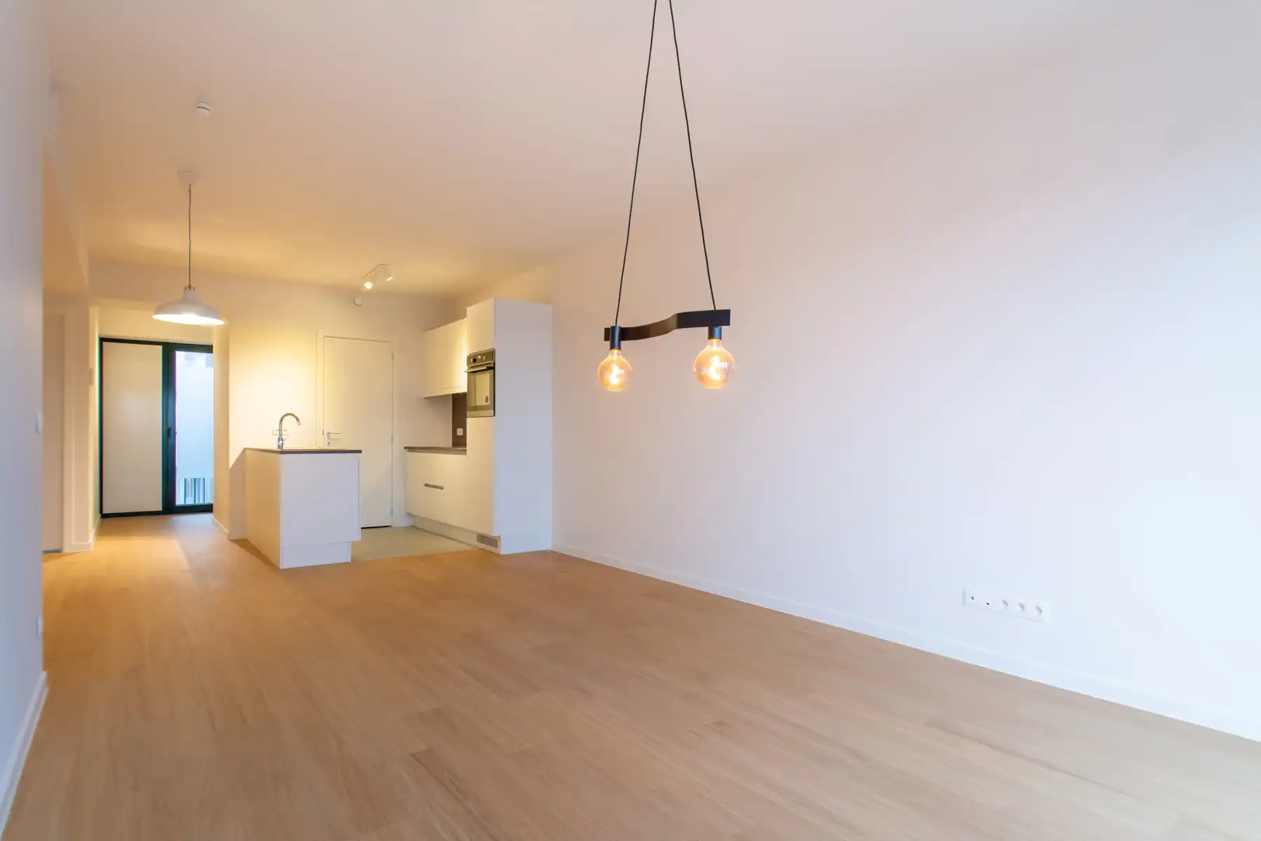 Lichtrijk nieuwbouwappartement met 2 slaapkamers en terras foto 2