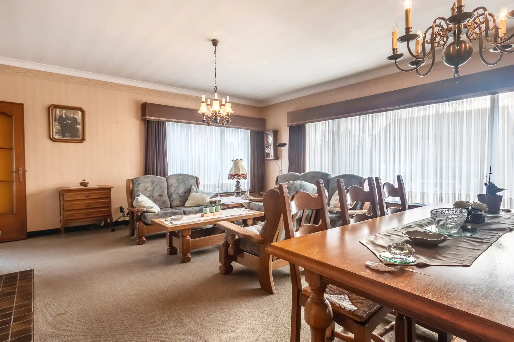 Ruime bel-etage woning met 3 slaapkamers en garage op 1161m² foto 7