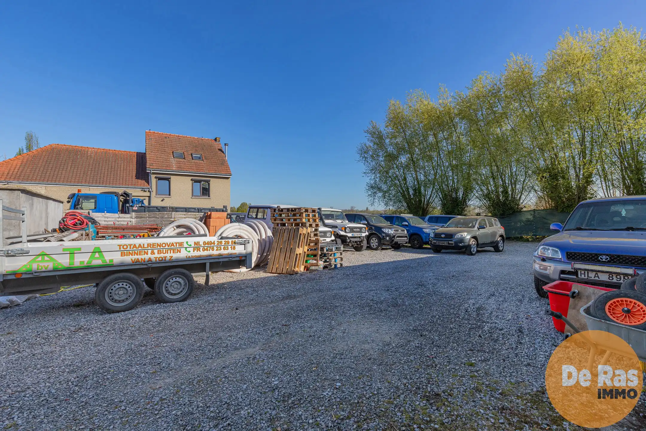 BURST- Vergunde loods (400m²) met woning op centrale locatie foto 6