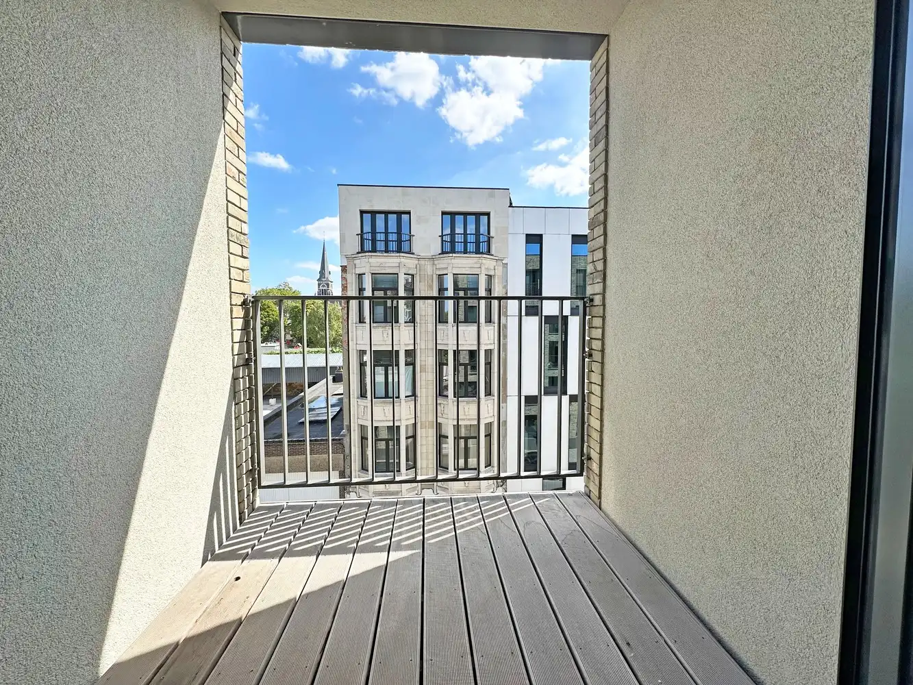 2 slaapkamer appartement met 2 terrassen en staanplaats te Antwerpen foto 11