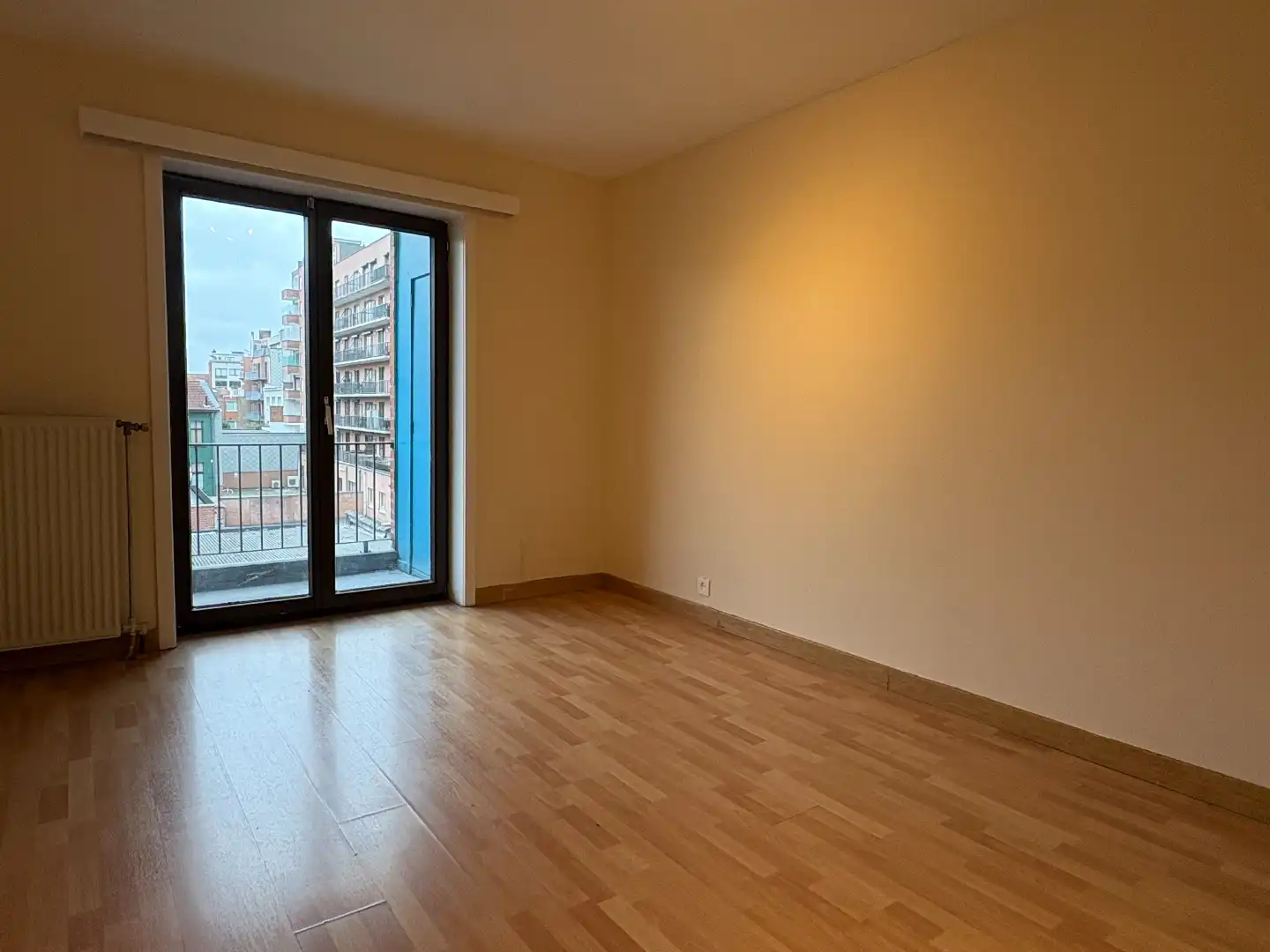 1-slaapkamer appartement te huur in centrum Kortrijk! foto 3