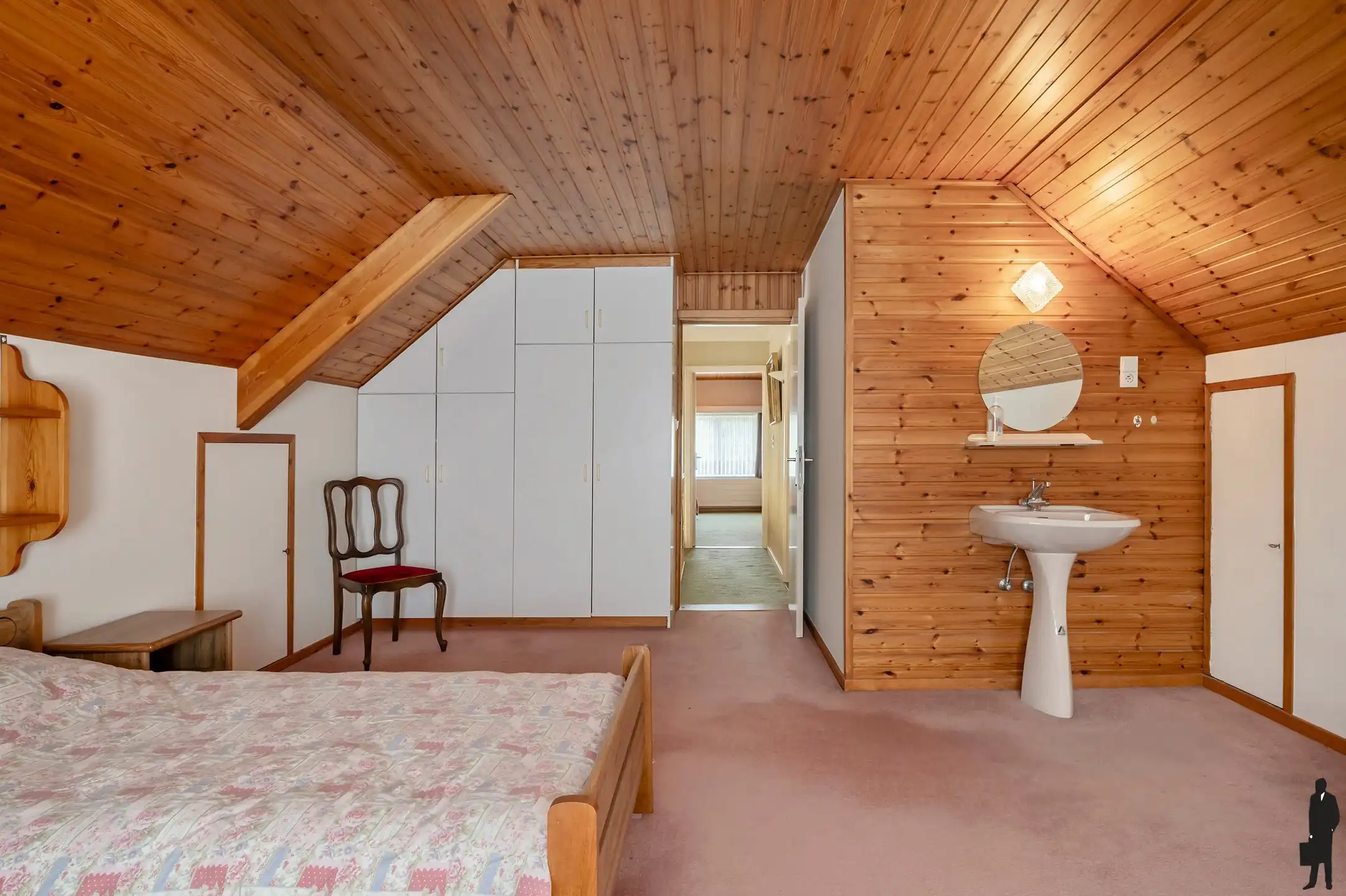 Ruime woning met tuin en bijgebouw foto 26