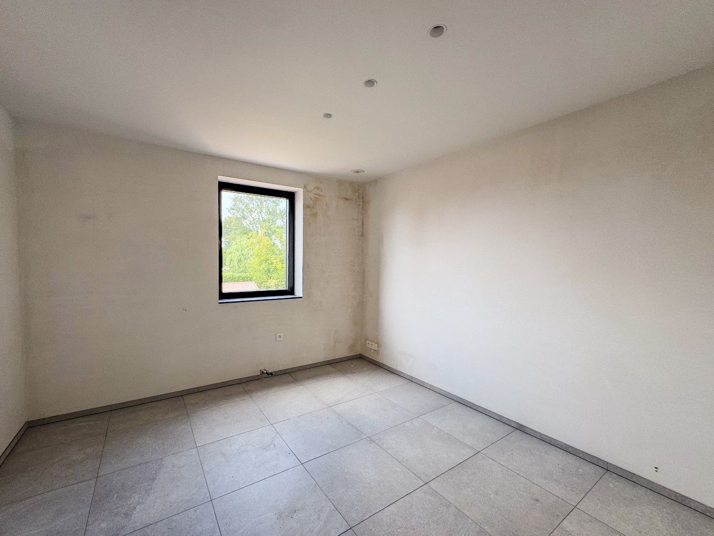 Energiezuinige nieuwbouwwoning met 3 slaapkamers, ruime garage en tuin. foto 16
