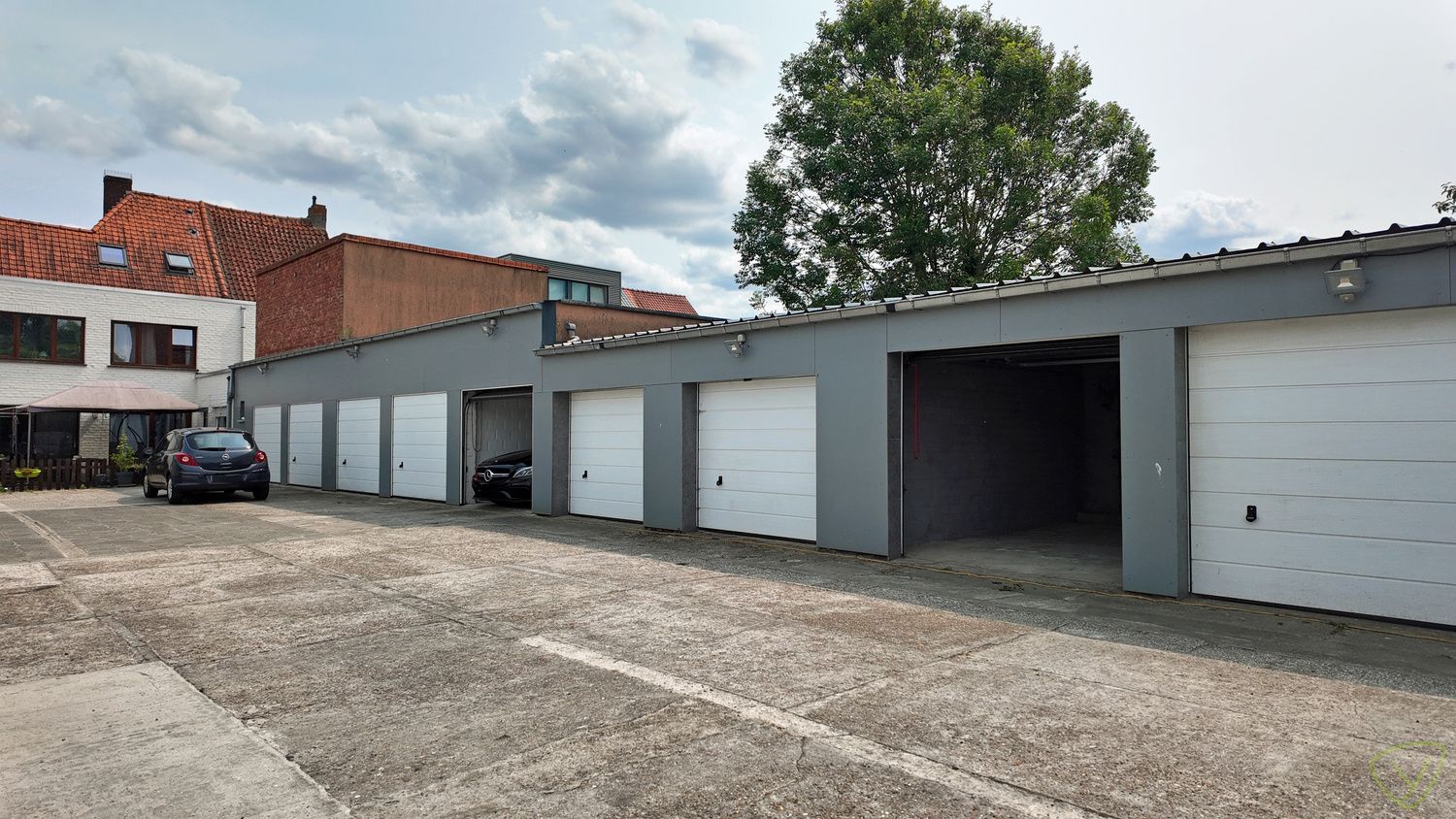 Garage te huur in het centrum van Eeklo! foto 6