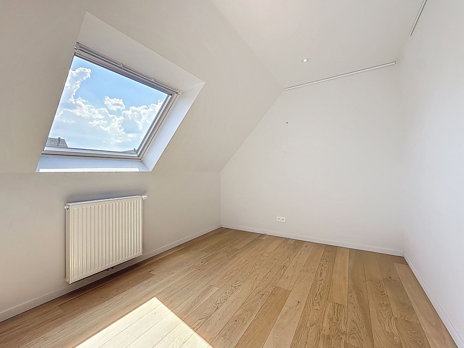 Luxueus afgewerkte driegevel-villa met 5 slaapkamers foto 19