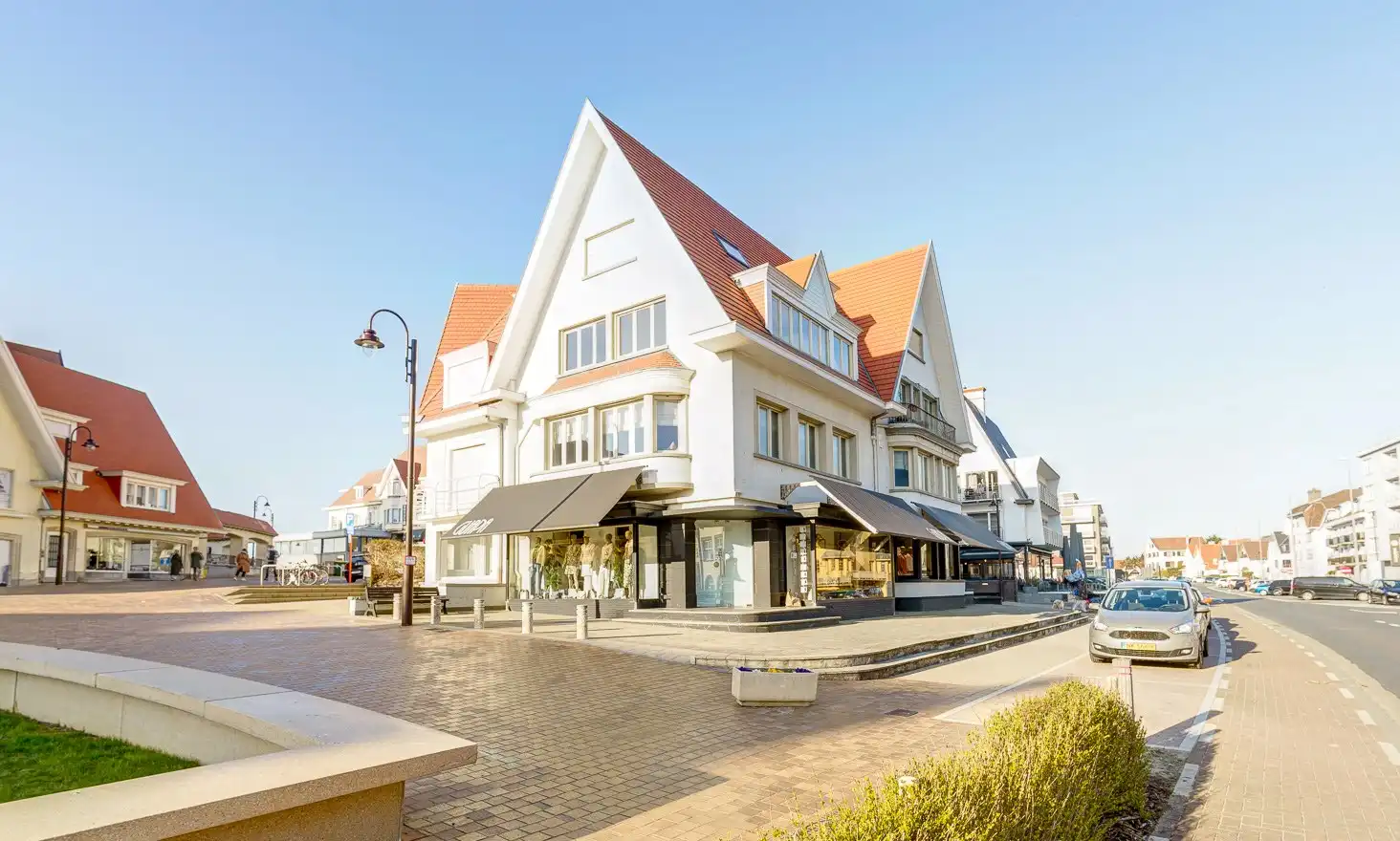 Zonnig 3-slaapkamerappartement in de Concessie, vlak bij zee foto {{pictureIndex}}