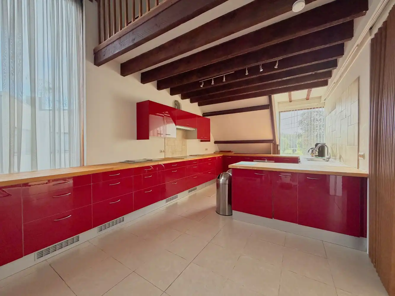 Uitzonderlijk ruime villa (450 m²) met enorm potentieel in Torhout! foto 15