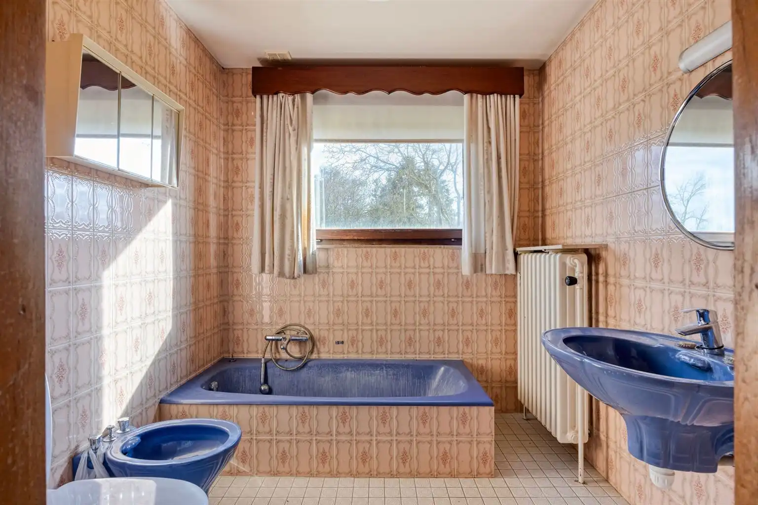 Vrijstaande woning op een uitzonderlijk perceel van 29a95ca met 4 slaapkamers en inpandige garage, gelegen op een rustige toplocatie nabij het centrum van Maaseik. foto 19