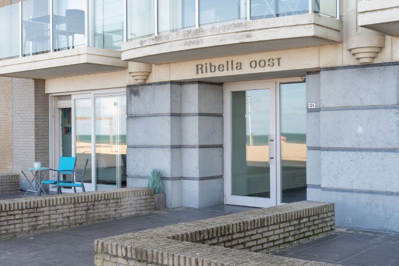 APPARTEMENT OP DE ZEEDIJK IN RECENT GEBOUW foto 21