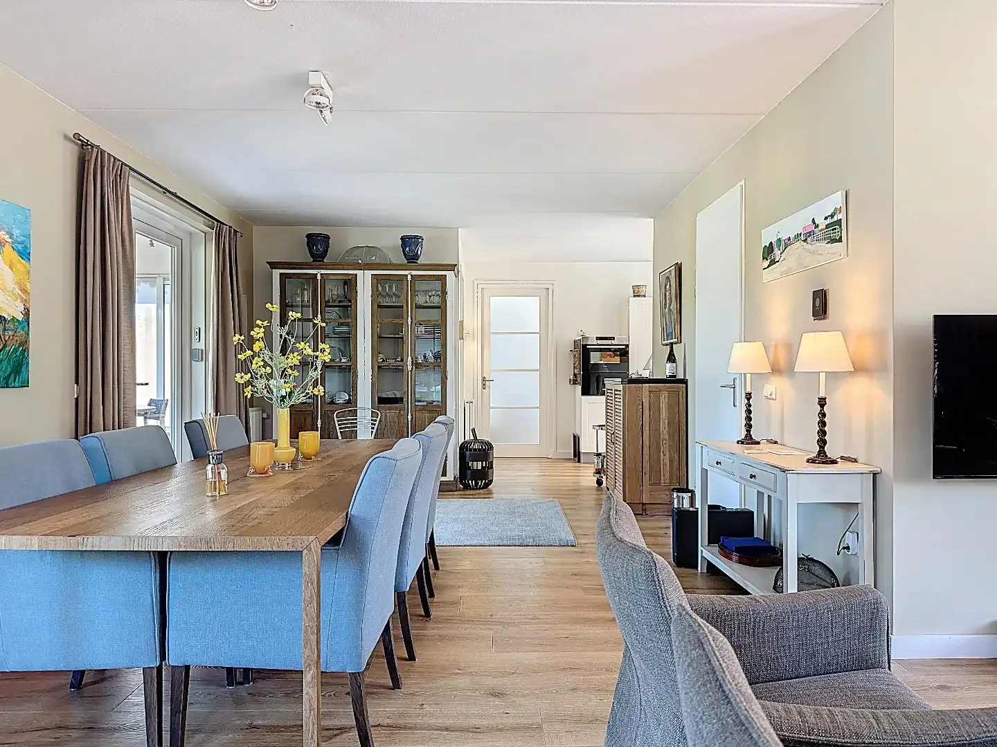 Charmante woning met verrassend veel ruimte en comfort. foto 8