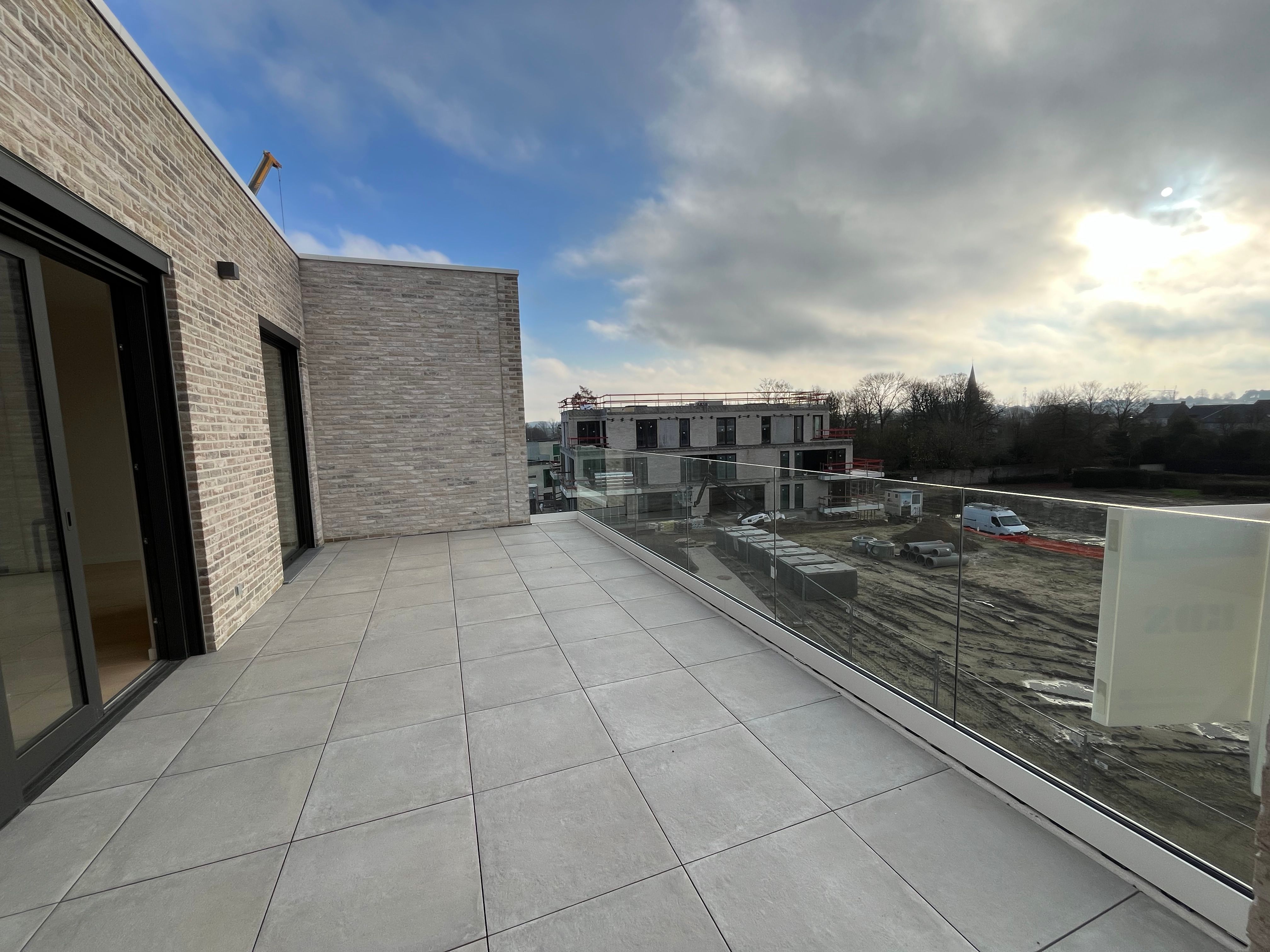 Zonovergoten nieuwbouw appartement + garage foto 7