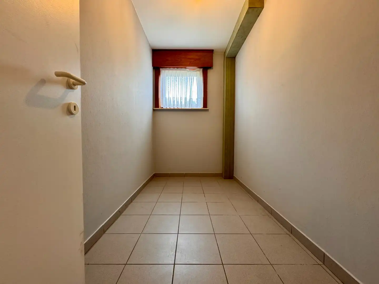 Ruim en lichtrijk appartement met 3 slaapkamers in Koolskamp foto 15