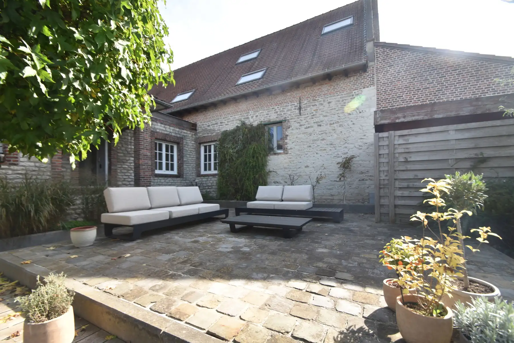 Ruime hoeve(260m²)met unieke historische sfeer&hoge plafonds foto 15