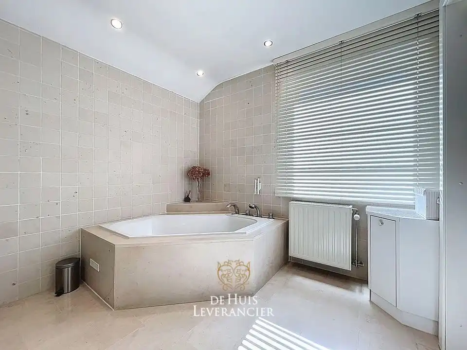 Exclusieve villa op uitzonderlijk perceel van 1 767 m², grenzend aan natuurgebied foto 46