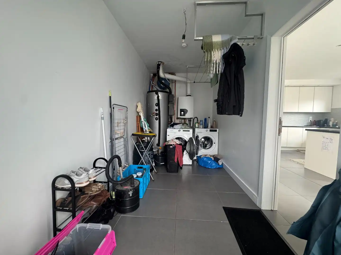 TE HUUR - Gerenoveerde halfopen bebouwing  foto 14