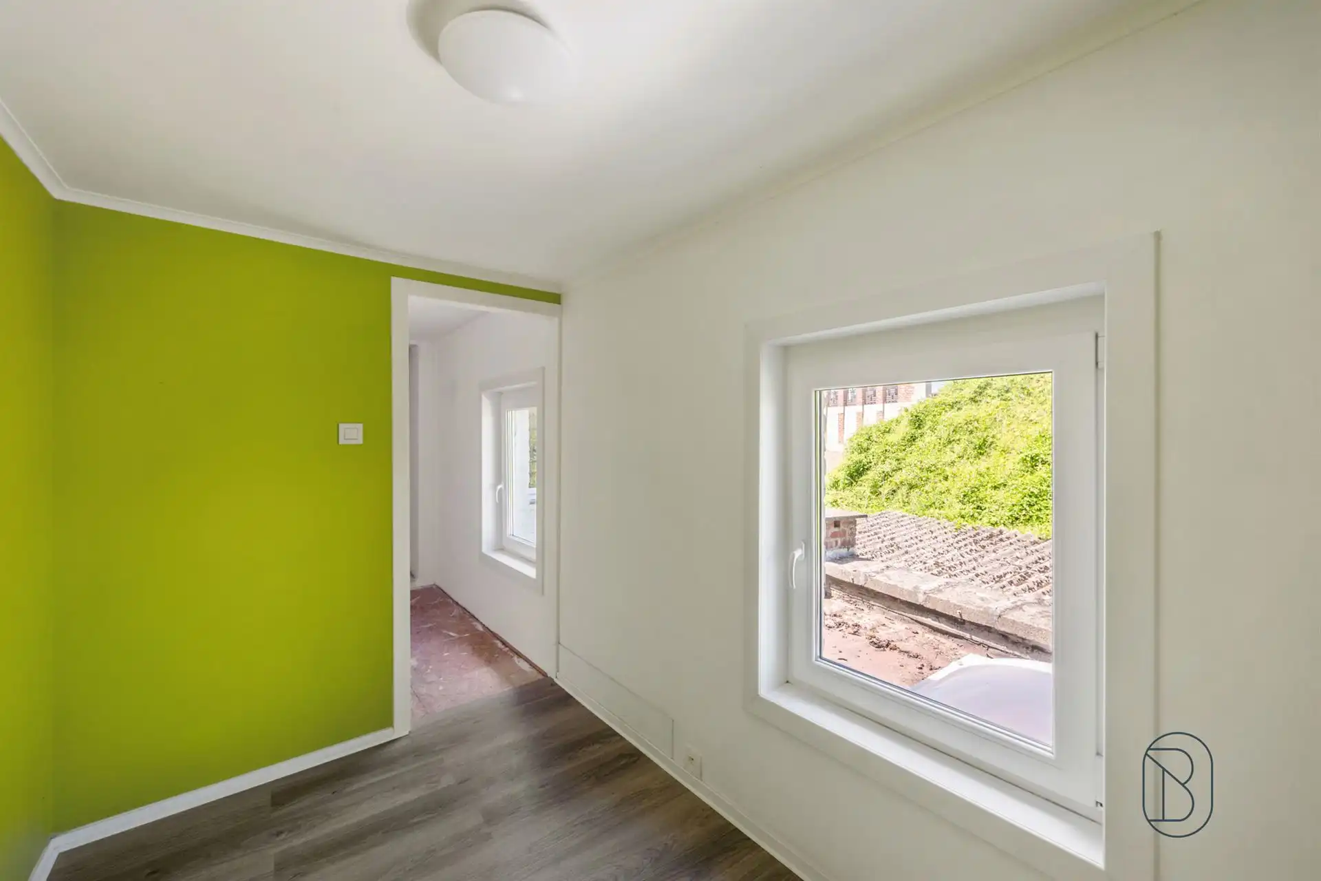 Te renoveren woning met 3 slk, garage en tuin! foto 13