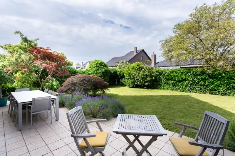 Stijlvolle villa op toplocatie, een zee van ruimte, privacy! foto 12