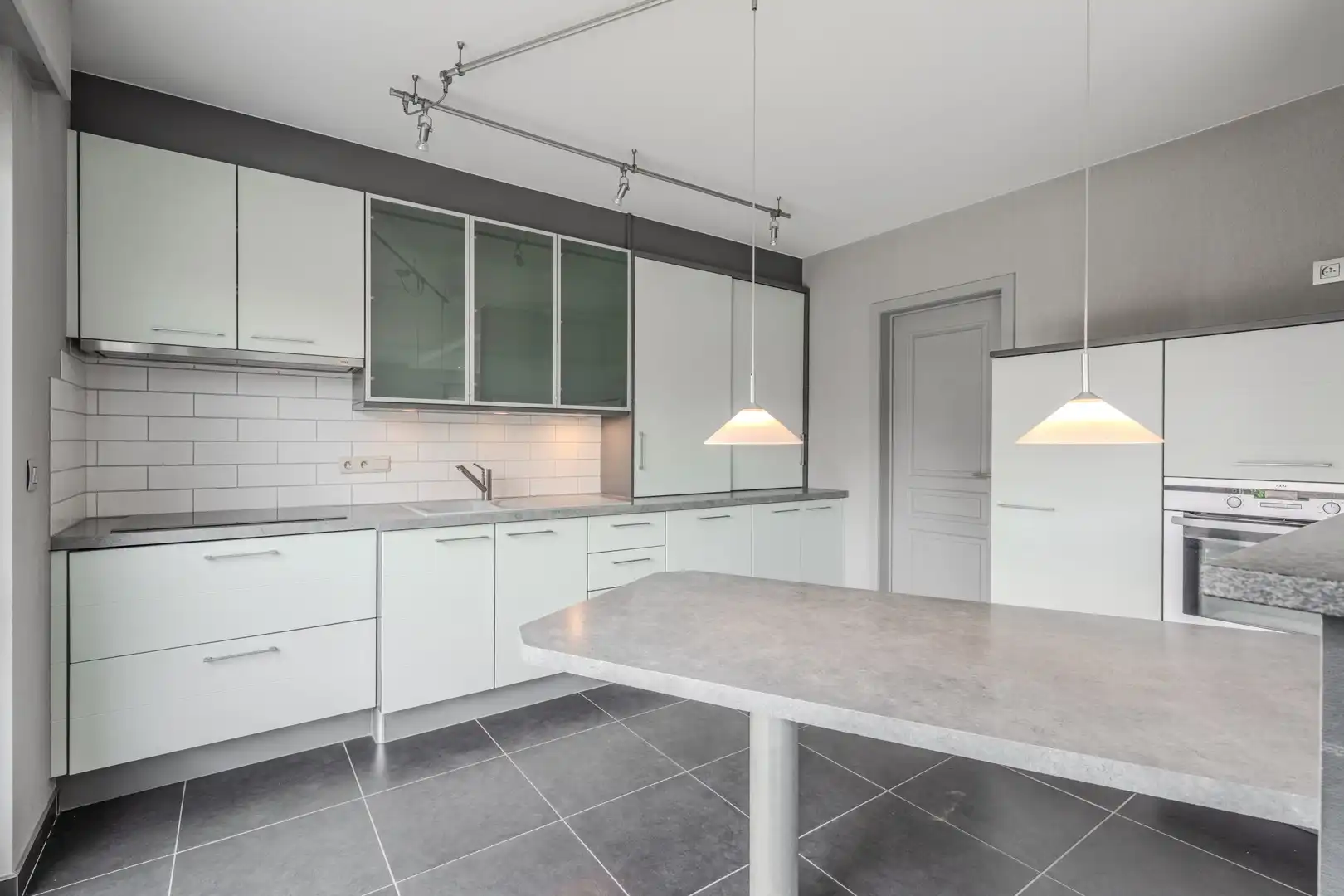 Ruime instapklare gezinswoning met zonnige tuin foto 7