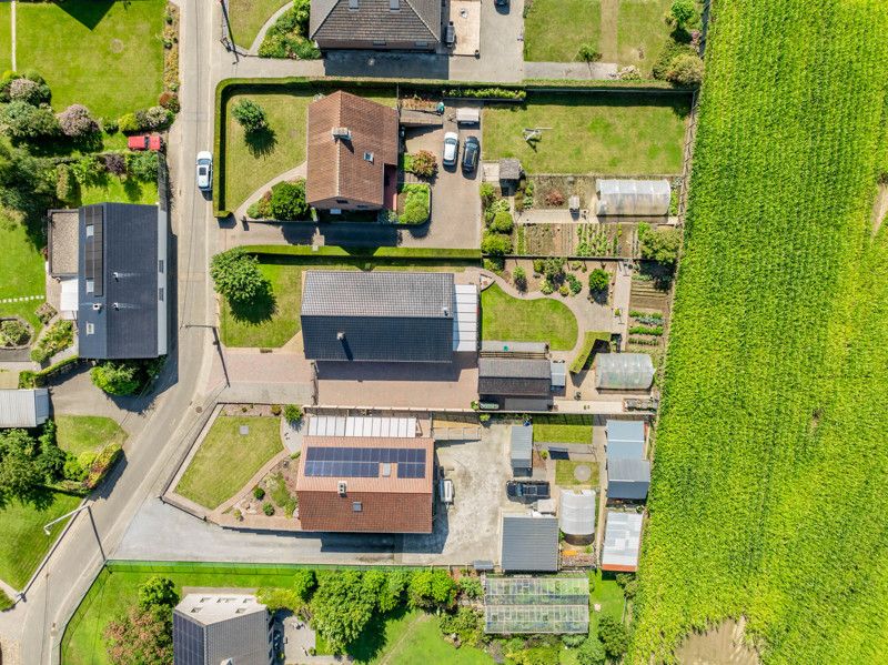 Zeer rustig gelegen woning op net geen 10are foto 36