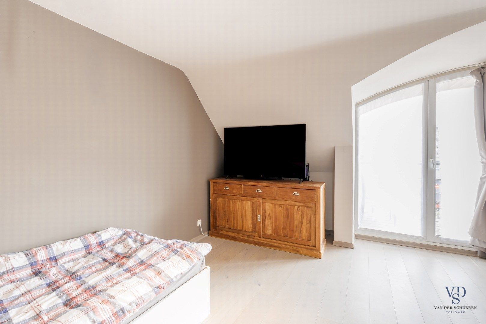 Ruim en stijlvol duplex appartement met twee terrassen foto 10