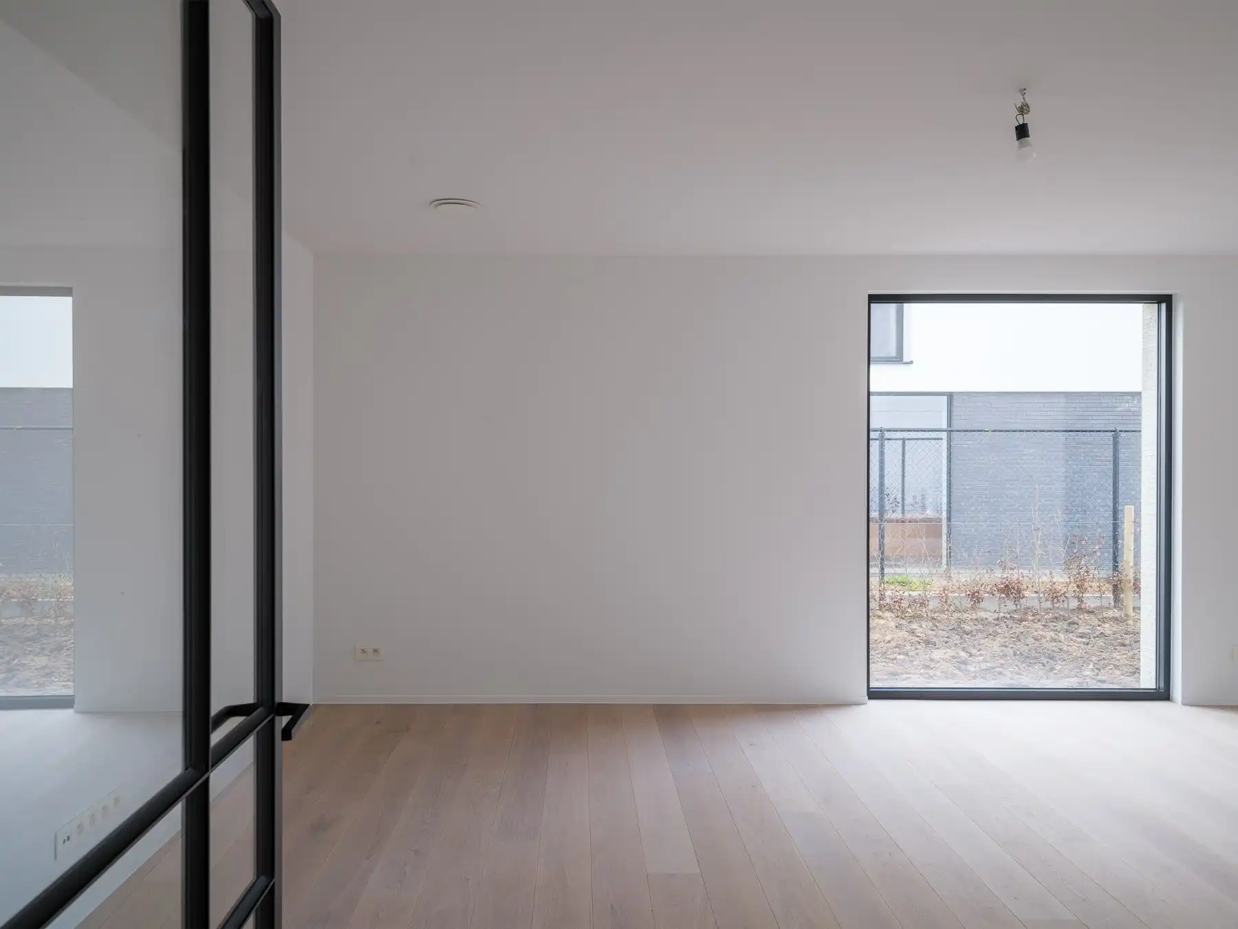 Halfopen nieuwbouwvilla aan 6% btw met 4 slpk's foto 3