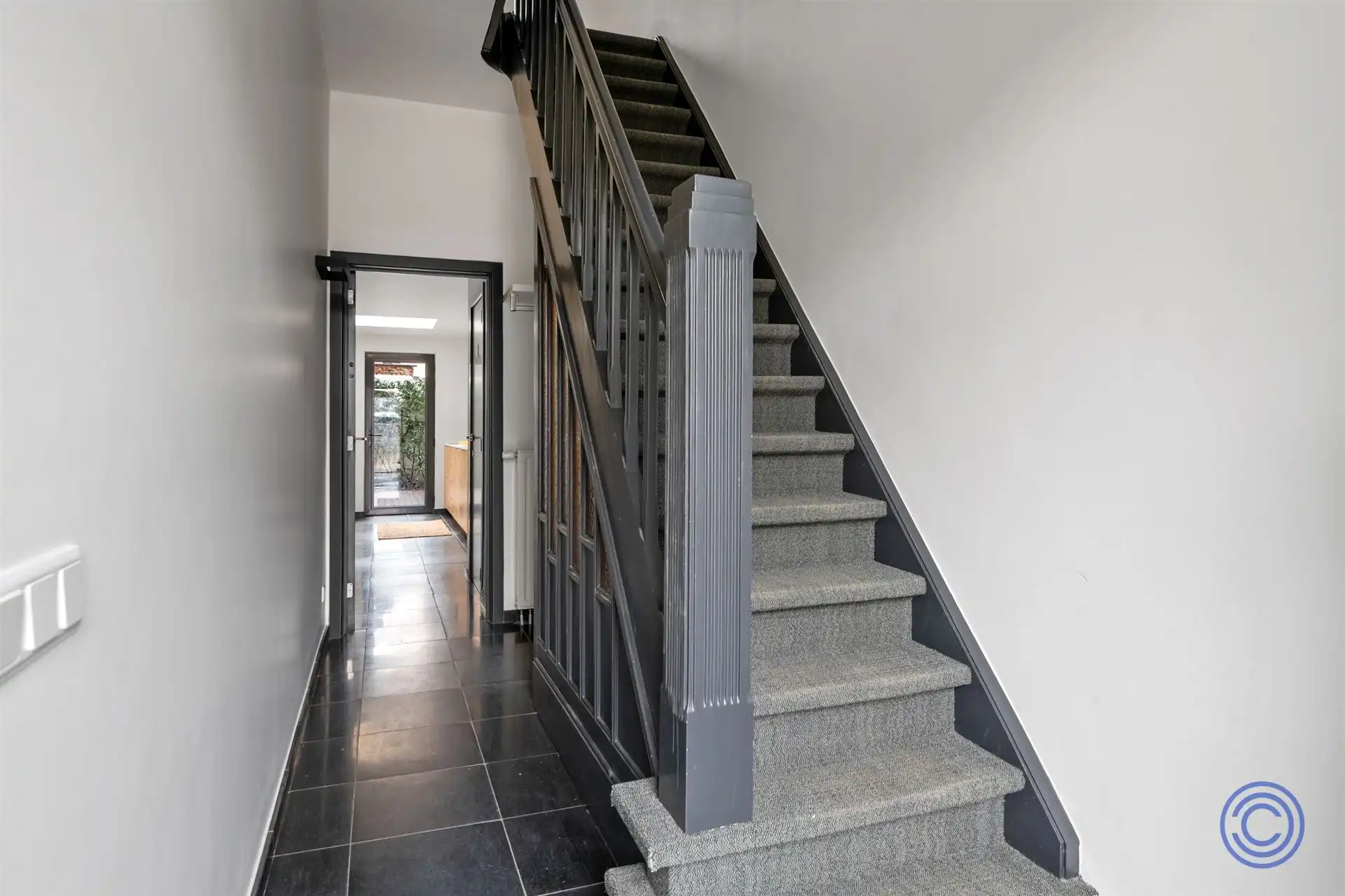 Charmant, volledig gerenoveerd herenhuis met tuin! foto 7