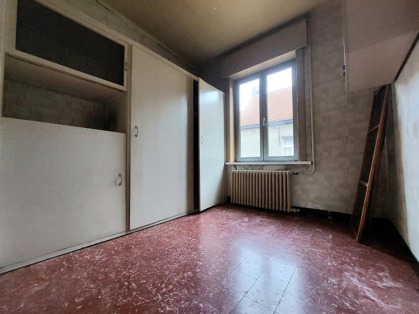 Op te frissen appartement nabij 't Zand foto 8