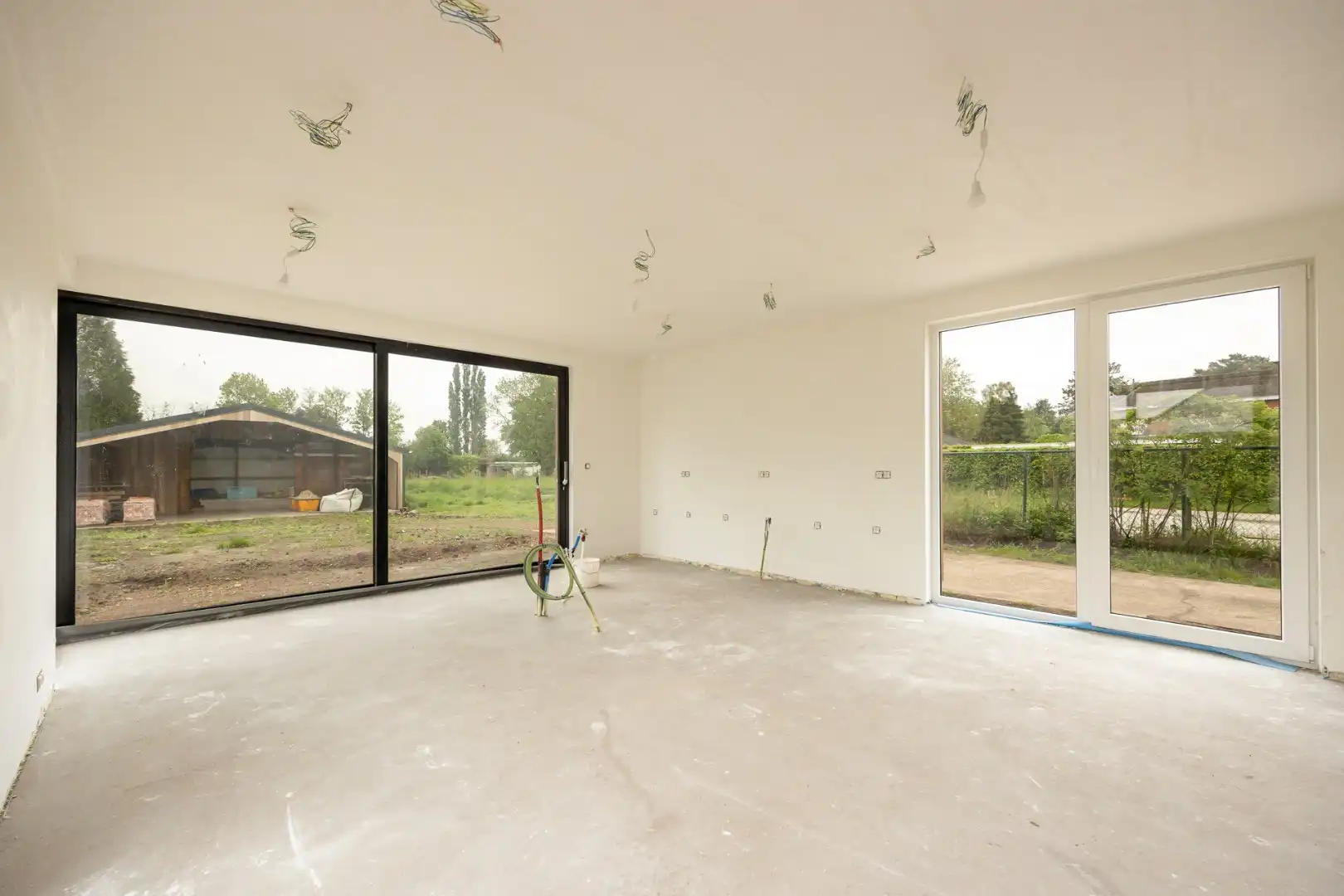 Vernieuwbouwwoning met ruim nieuwbouwmagazijn van 155 m² foto 12