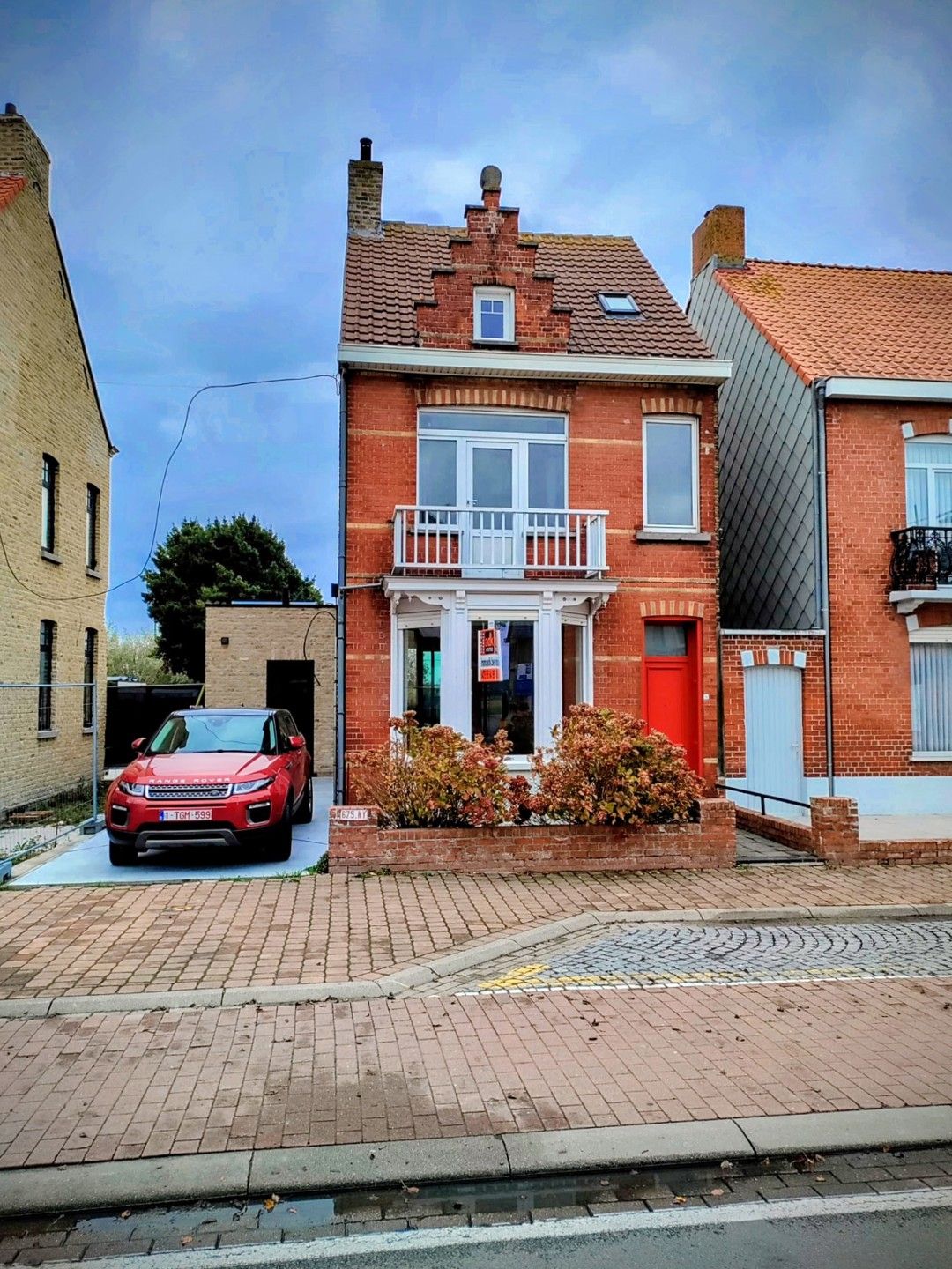 Hoofdfoto van de publicatie: Instapklare 4-gevelwoning met zonnige tuin, terras.