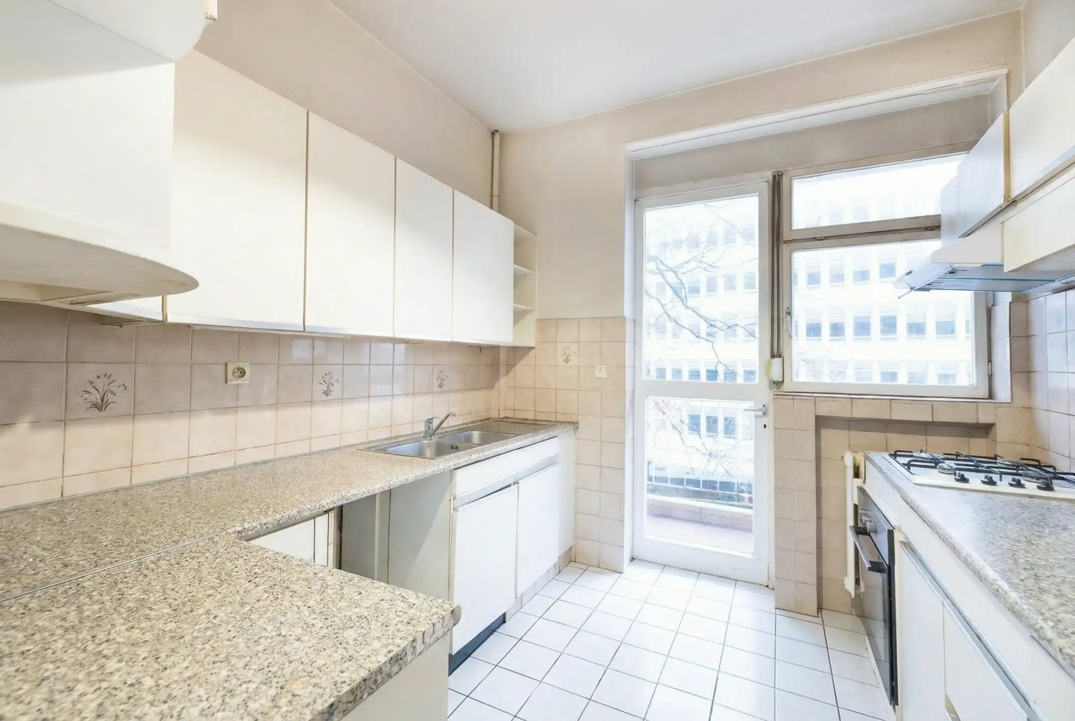 EU-wijk Appartement te renoveren, 2 slpkmrs, terras, EPC C+ foto 9