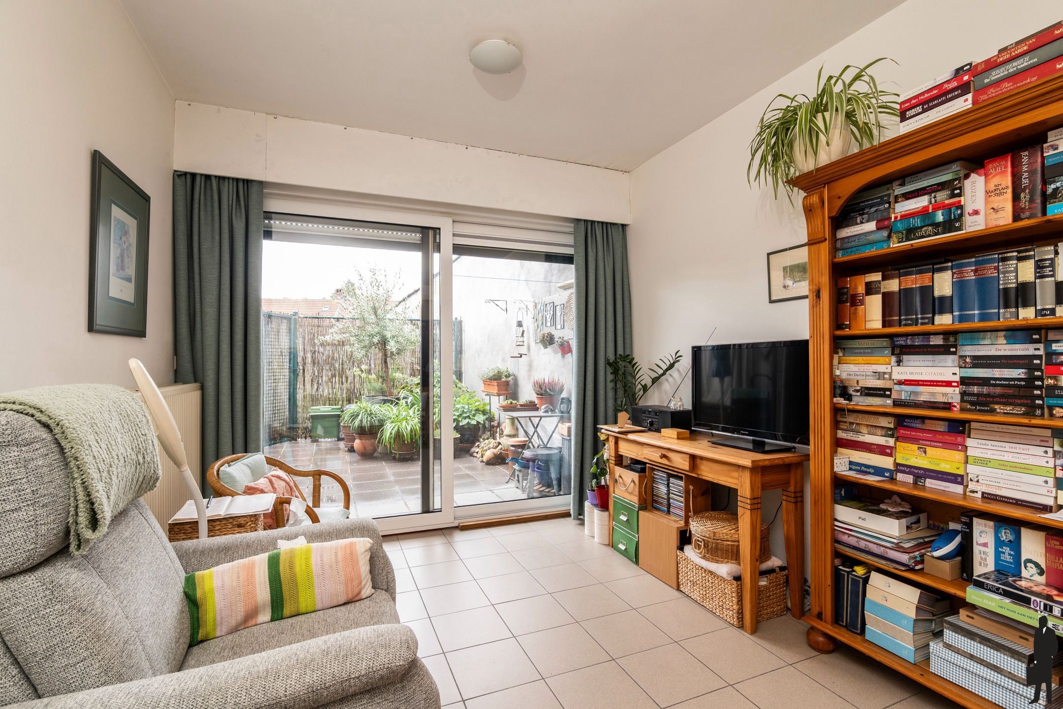 Gelijkvloerse studio met terras en berging centrum Turnhout foto 3