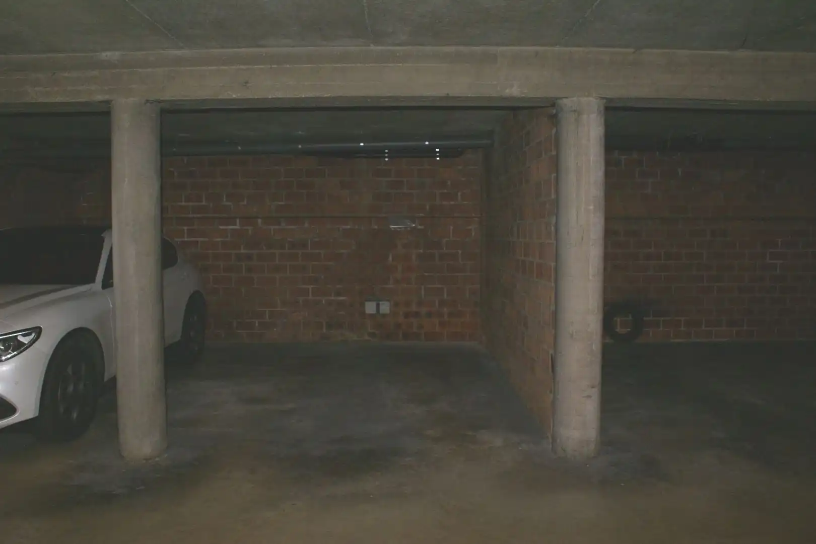 Parking/Garagebox foto 4